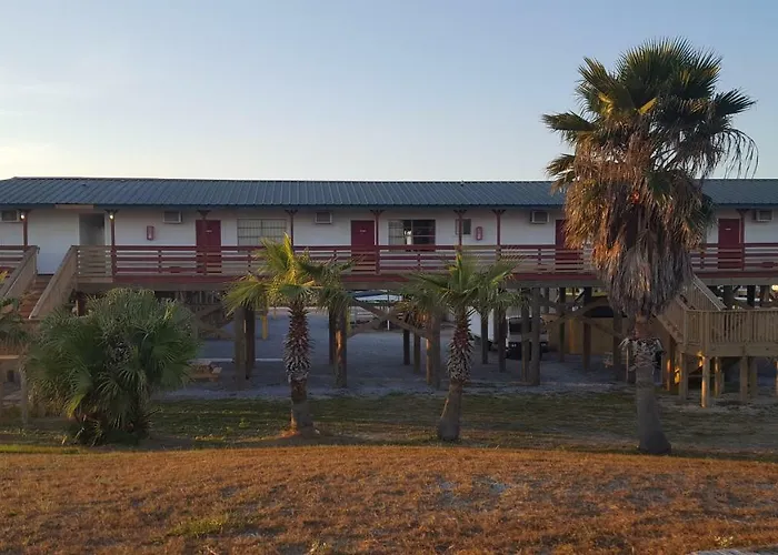 Wateredge Beach Resort